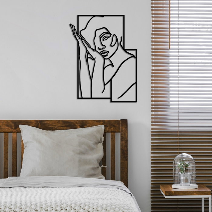 Wallity Woman 2 - M Escultura de Pared de Metal Negra